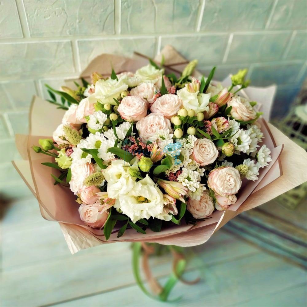 Букет цветов Ароматный шик Букет цветов из: Розы, Альстромерии, Лизиантусы и Хризантемы